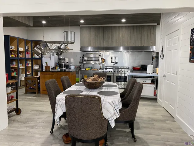 $1,540,000 | 7522 False River Drive, Oscar, LA 70762