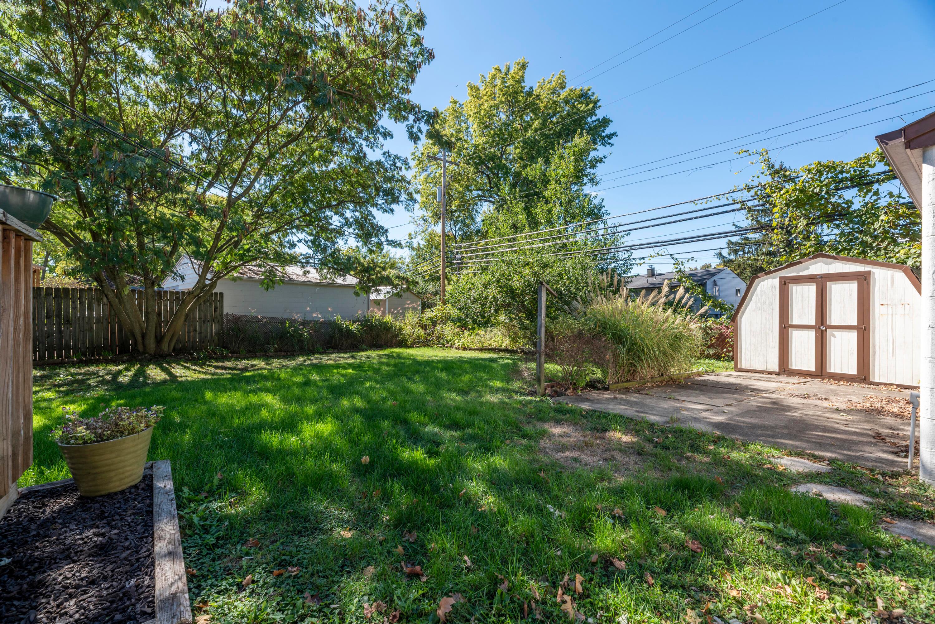 5309 Stock Road Columbus, OH 43229 - Photo 39 of 40 MAR_3170