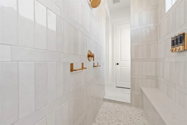 $1,145,000 | 112 Bentwood Meadow Lane, Montgomery, TX 77356