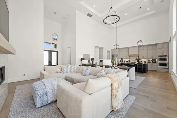 $1,145,000 | 112 Bentwood Meadow Lane, Montgomery, TX 77356