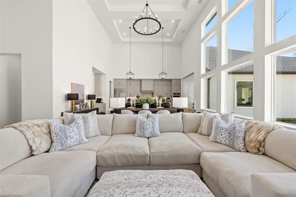 $1,145,000 | 112 Bentwood Meadow Lane, Montgomery, TX 77356