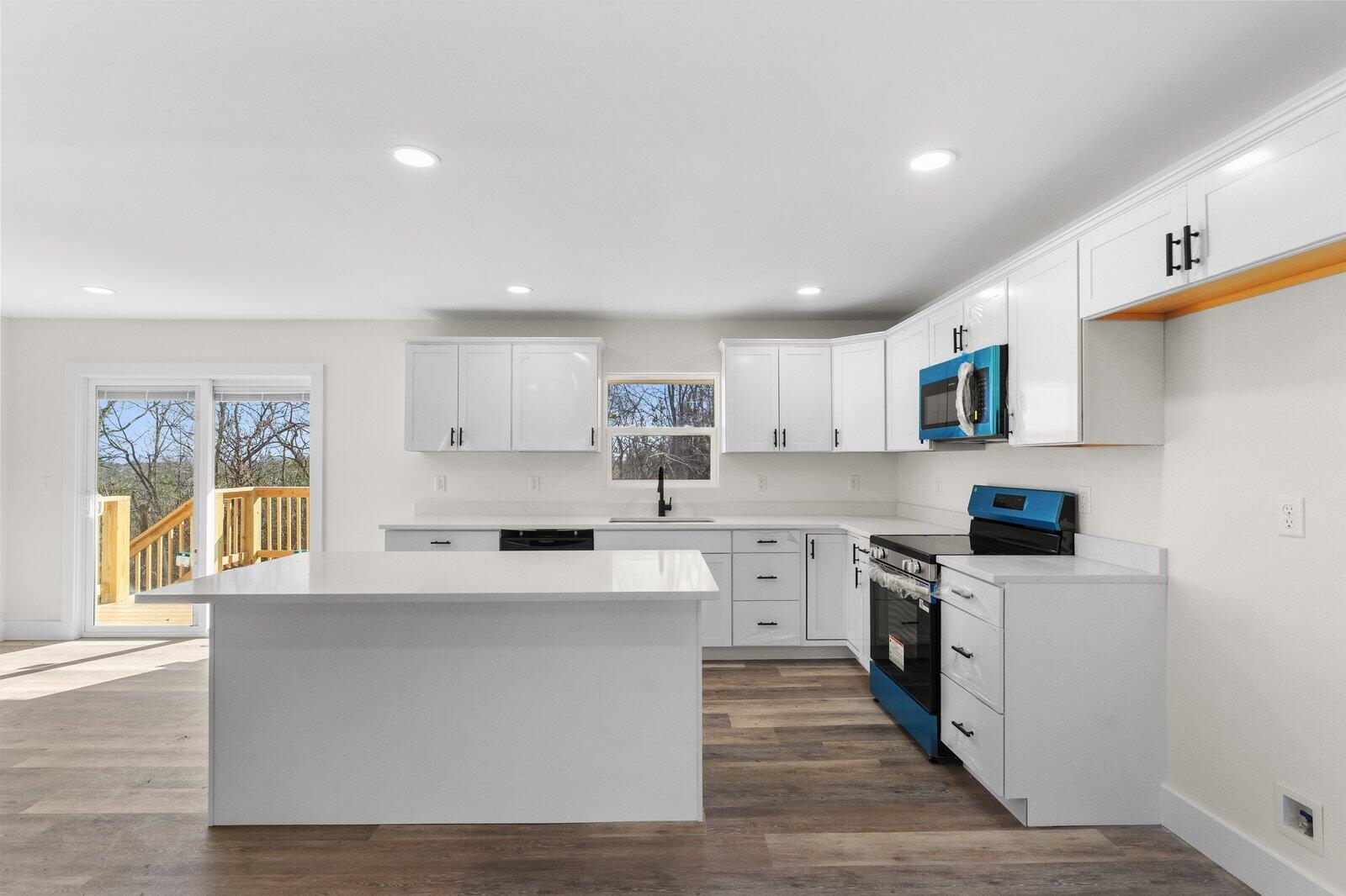 2814 Ridgecrest Drive Chattanooga, TN 37406 - Photo 3 of 33 2814 Ridgecrest Dr-9