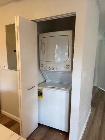 $2,500 | 582 Southwest 2nd Place, Florida City, FL 33034