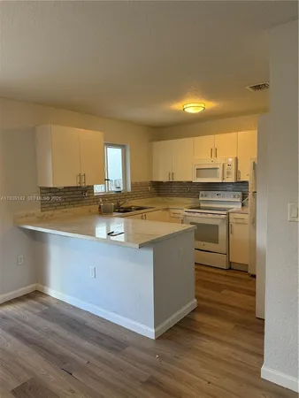 $2,500 | 582 Southwest 2nd Place, Florida City, FL 33034