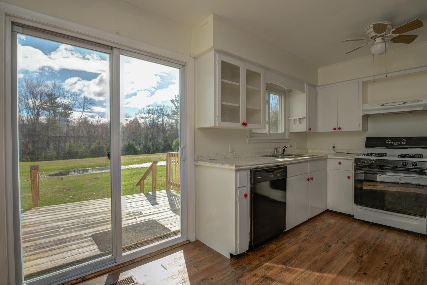 439 Crockett Ridge Road Norway, ME 04268 - Photo 6 of 28 Kitchen
