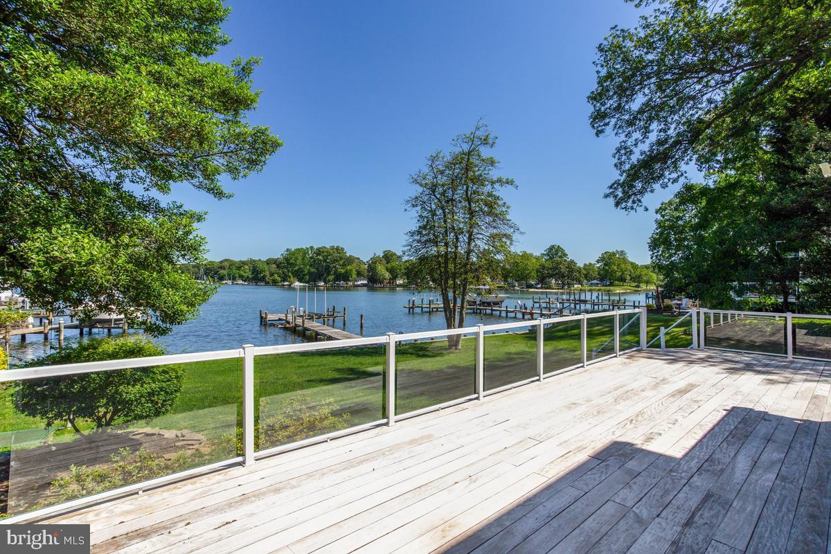 421 Edgewater Road Pasadena, MD 21122 - Photo 27 of 51 Waterside Deck