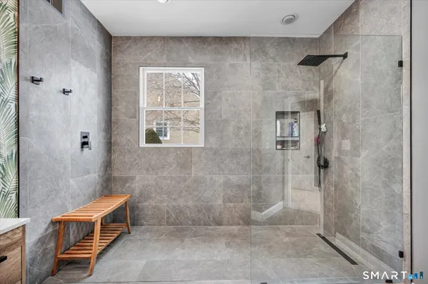 $899,900 | 2 Tavistock, Unit 2, Cromwell, CT 06416