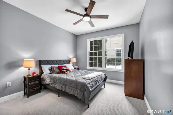 $899,900 | 2 Tavistock, Unit 2, Cromwell, CT 06416