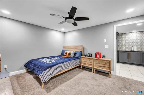 $899,900 | 2 Tavistock, Unit 2, Cromwell, CT 06416