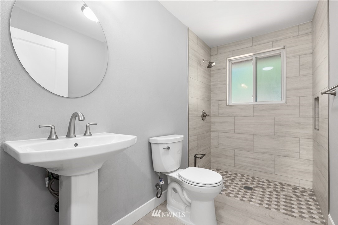 10420 Southeast 194th Place Renton, WA 98055 - Photo 15 of 30 Gallery Image 15