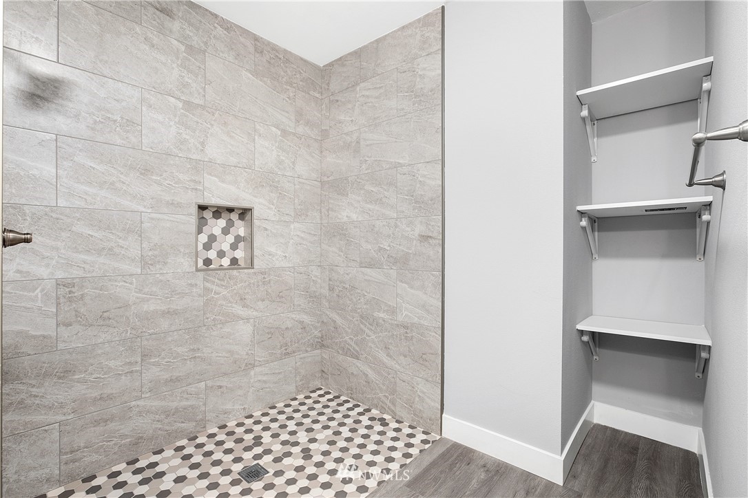 10420 Southeast 194th Place Renton, WA 98055 - Photo 17 of 30 Gallery Image 17
