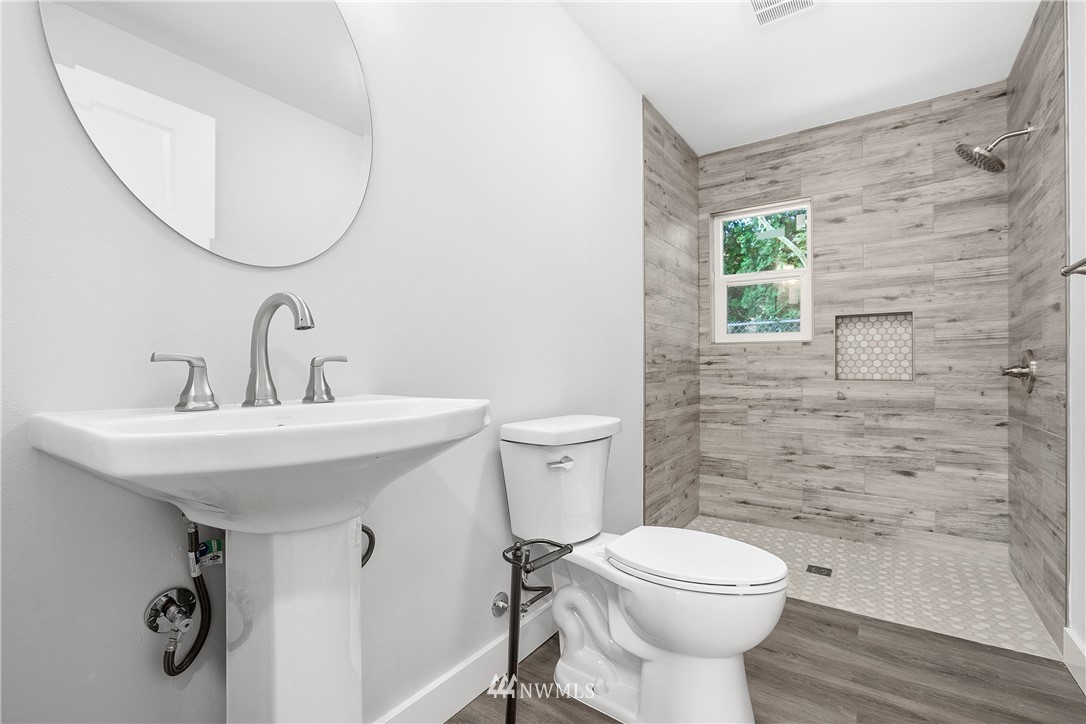10420 Southeast 194th Place Renton, WA 98055 - Photo 19 of 30 Gallery Image 19