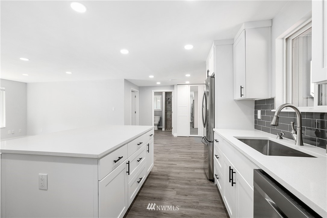 10420 Southeast 194th Place Renton, WA 98055 - Photo 10 of 30 Gallery Image 10