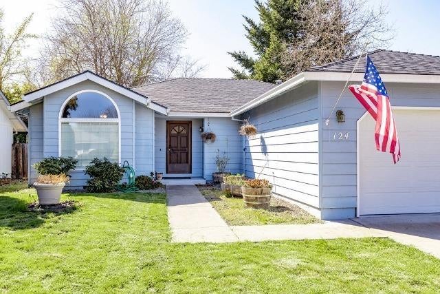 124 Brandon Street Central Point, OR 97502 - Photo 2 of 35 Additional Photo