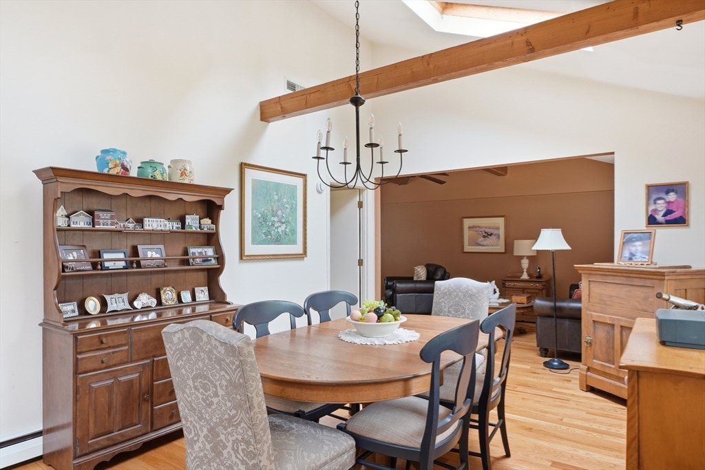 40 Cape Cod Lane Barnstable, MA 02630 - Photo 9 of 31 Gallery Image 9