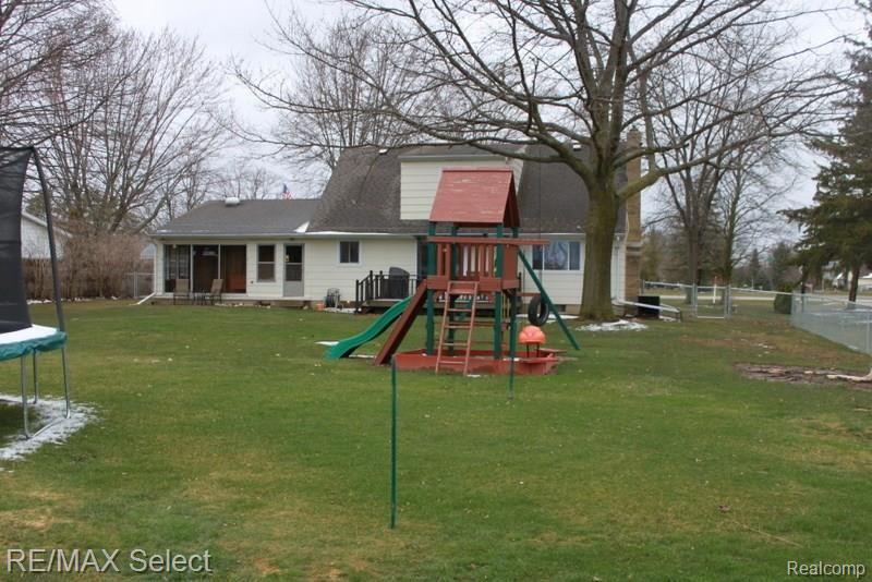 9123 Potter Road Flushing, MI 48433 - Photo 35 of 47 IMG_0389.JPG