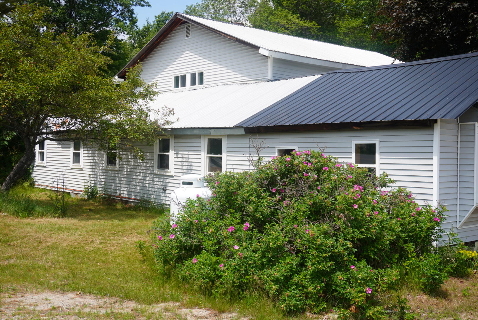 Front of house Road