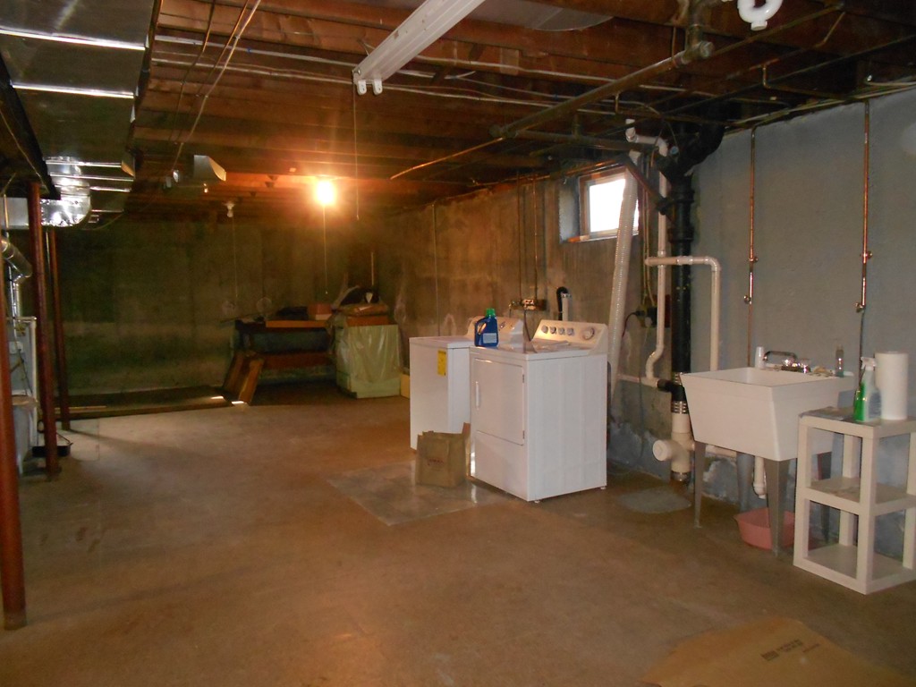 73 Starrett Road Lynn, MA 01905 - Photo 13 of 17 Gallery Image 13