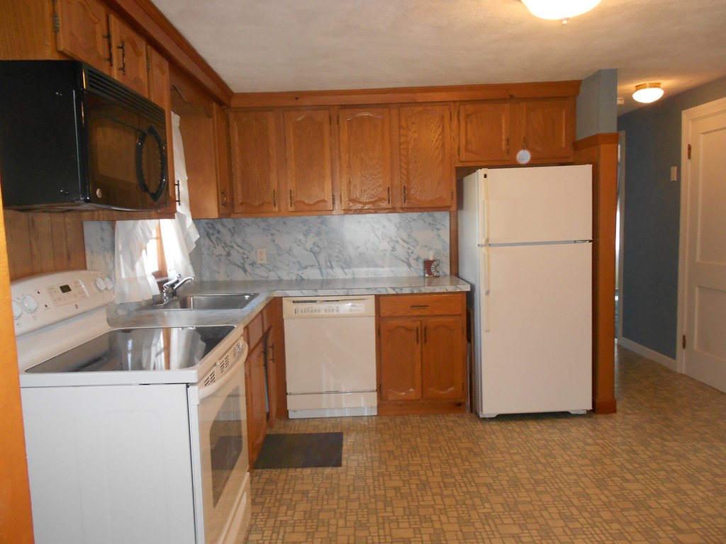 73 Starrett Road Lynn, MA 01905 - Photo 3 of 17 Gallery Image 3