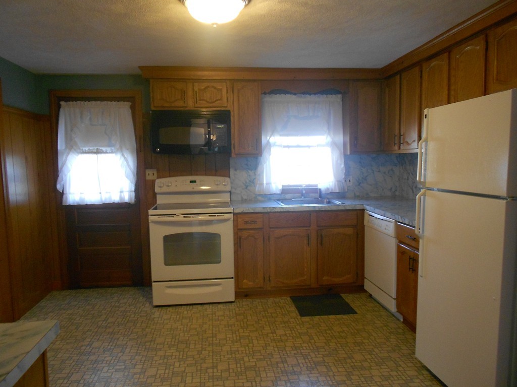 73 Starrett Road Lynn, MA 01905 - Photo 4 of 17 Gallery Image 4