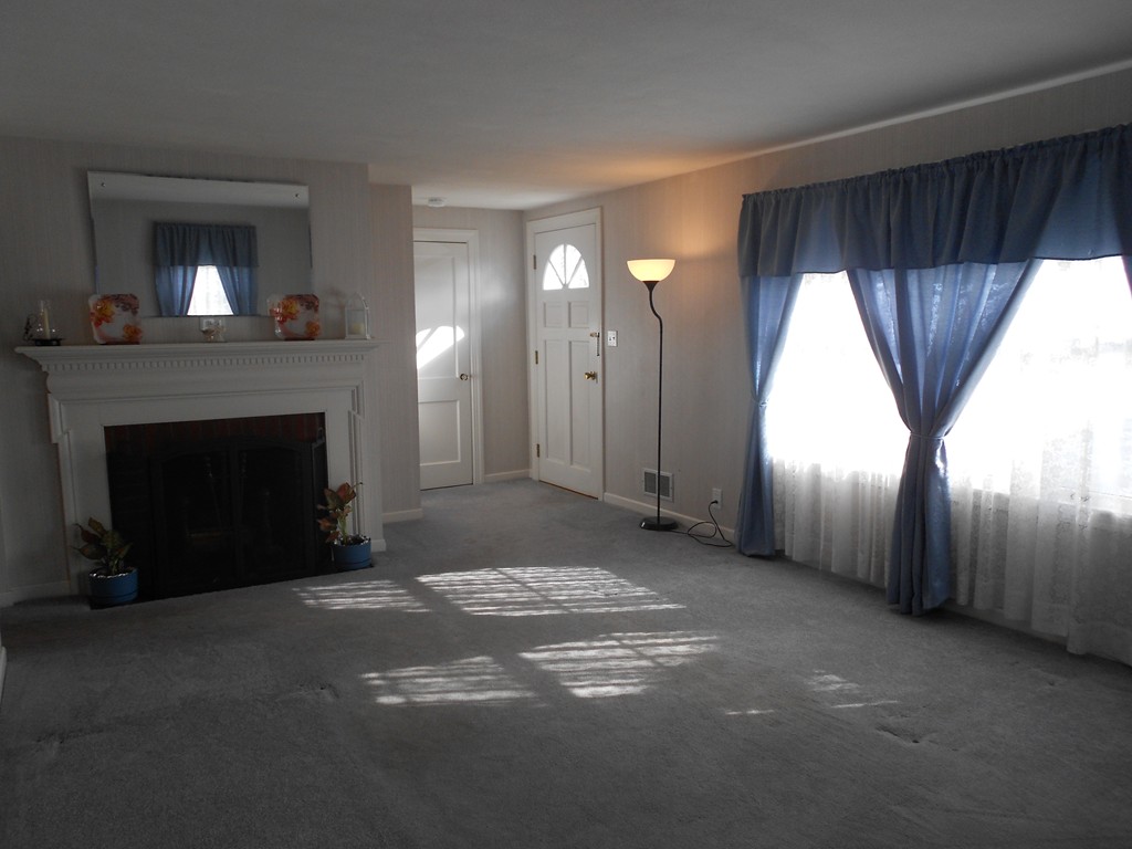73 Starrett Road Lynn, MA 01905 - Photo 8 of 17 Gallery Image 8