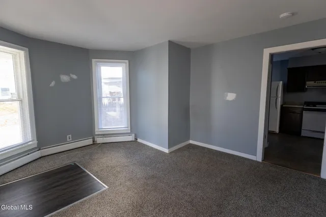 $1,400 | 104 Lawrence Street, Unit 1, Glens Falls, NY 12801