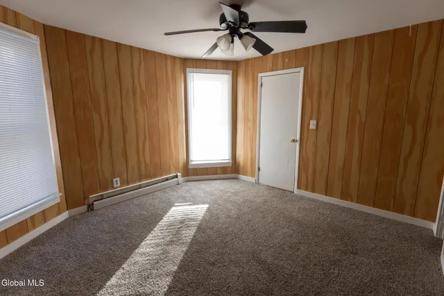 $1,400 | 104 Lawrence Street, Unit 1, Glens Falls, NY 12801