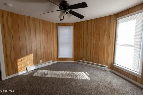 $1,400 | 104 Lawrence Street, Unit 1, Glens Falls, NY 12801