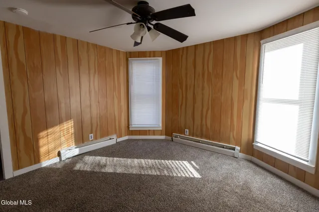 $1,400 | 104 Lawrence Street, Unit 1, Glens Falls, NY 12801