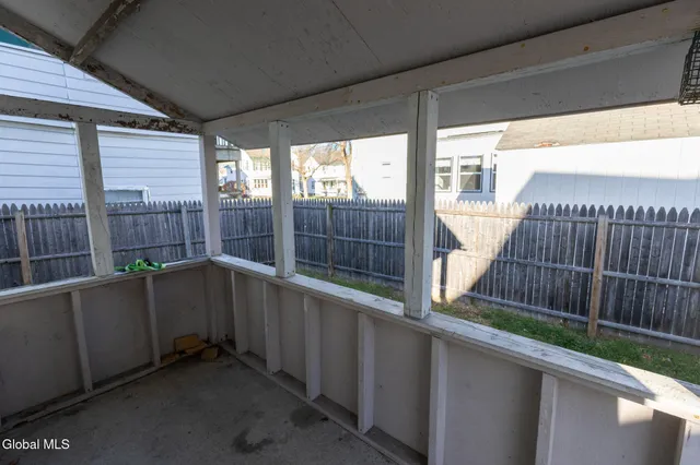 $1,400 | 104 Lawrence Street, Unit 1, Glens Falls, NY 12801