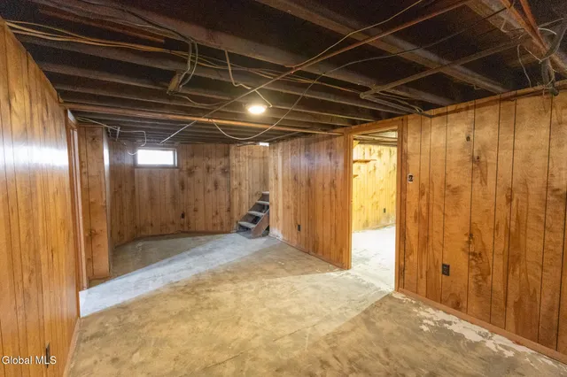 $1,400 | 104 Lawrence Street, Unit 1, Glens Falls, NY 12801