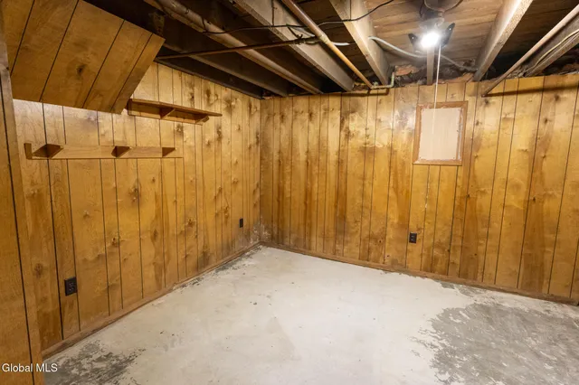 $1,400 | 104 Lawrence Street, Unit 1, Glens Falls, NY 12801