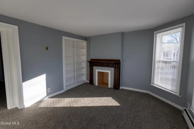 $1,400 | 104 Lawrence Street, Unit 1, Glens Falls, NY 12801