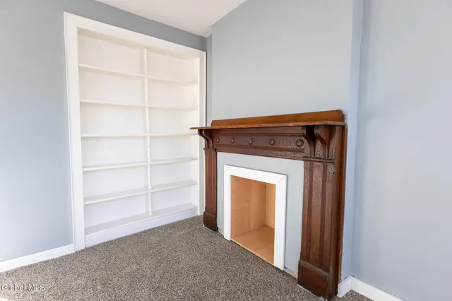 $1,400 | 104 Lawrence Street, Unit 1, Glens Falls, NY 12801