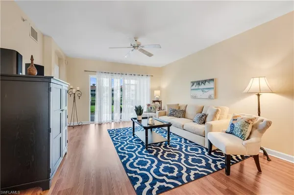 $319,000 | 3023 Horizon Lane, Unit 2505, Naples, FL 34109