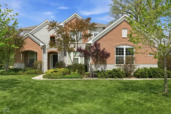 $849,900 | 8842 Windpointe Pass, Zionsville, IN 46077
