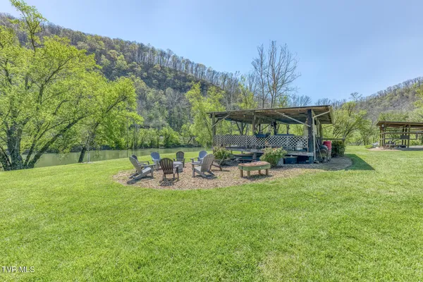 $159,900 | 186 Clinch River Highway, Duffield, VA 24244