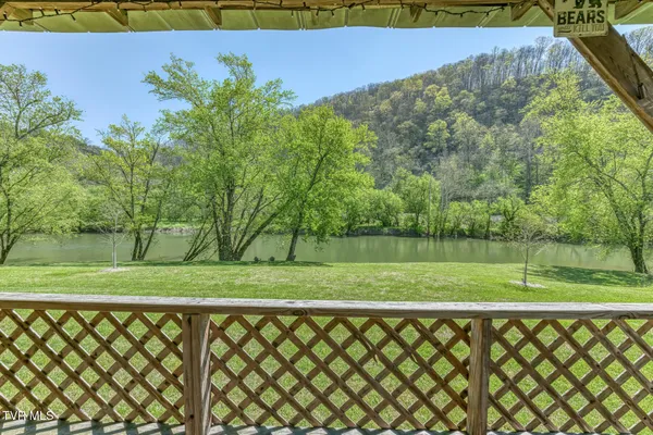 $159,900 | 186 Clinch River Highway, Duffield, VA 24244