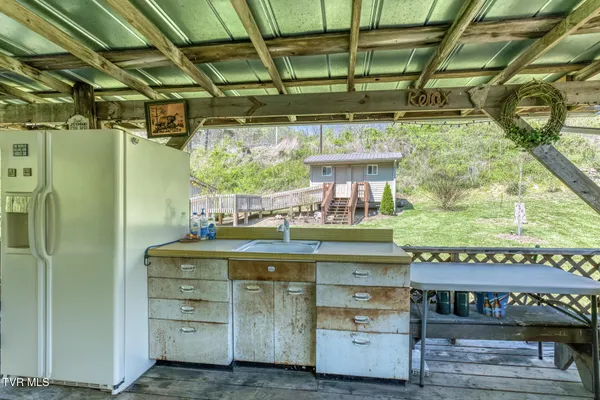$159,900 | 186 Clinch River Highway, Duffield, VA 24244