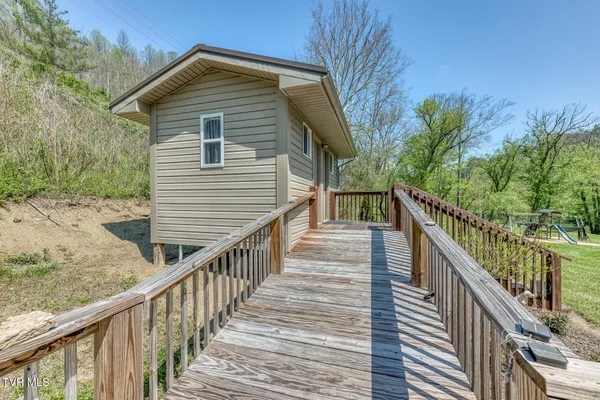 $159,900 | 186 Clinch River Highway, Duffield, VA 24244