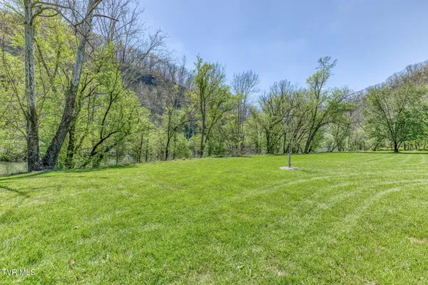 $159,900 | 186 Clinch River Highway, Duffield, VA 24244