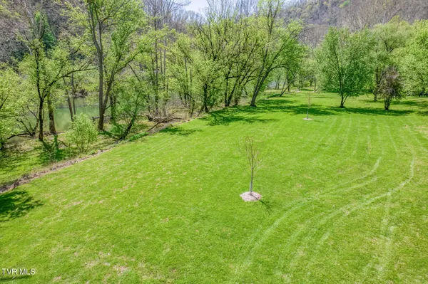$159,900 | 186 Clinch River Highway, Duffield, VA 24244