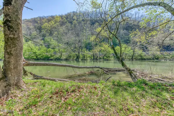 $159,900 | 186 Clinch River Highway, Duffield, VA 24244