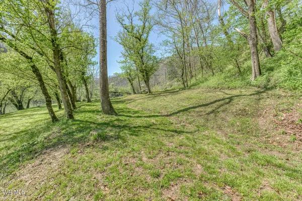 $159,900 | 186 Clinch River Highway, Duffield, VA 24244