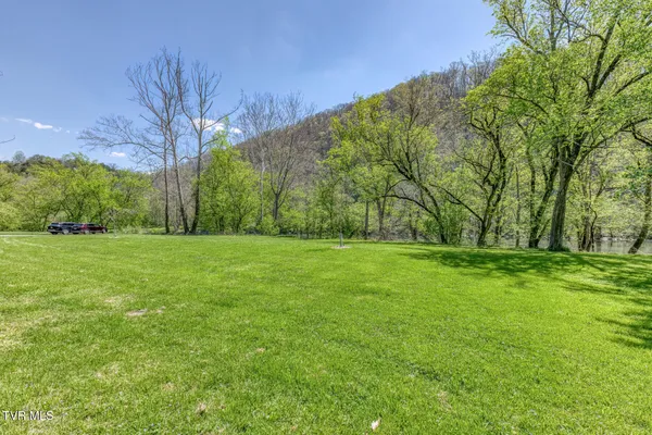 $159,900 | 186 Clinch River Highway, Duffield, VA 24244