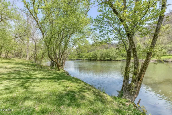 $159,900 | 186 Clinch River Highway, Duffield, VA 24244