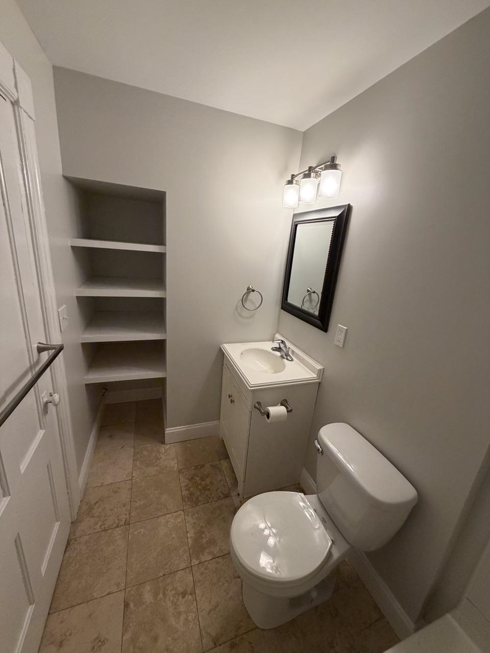 579 Clay Street, Unit 2 Manchester, NH 03103 - Photo 11 of 14 Gallery Image 11