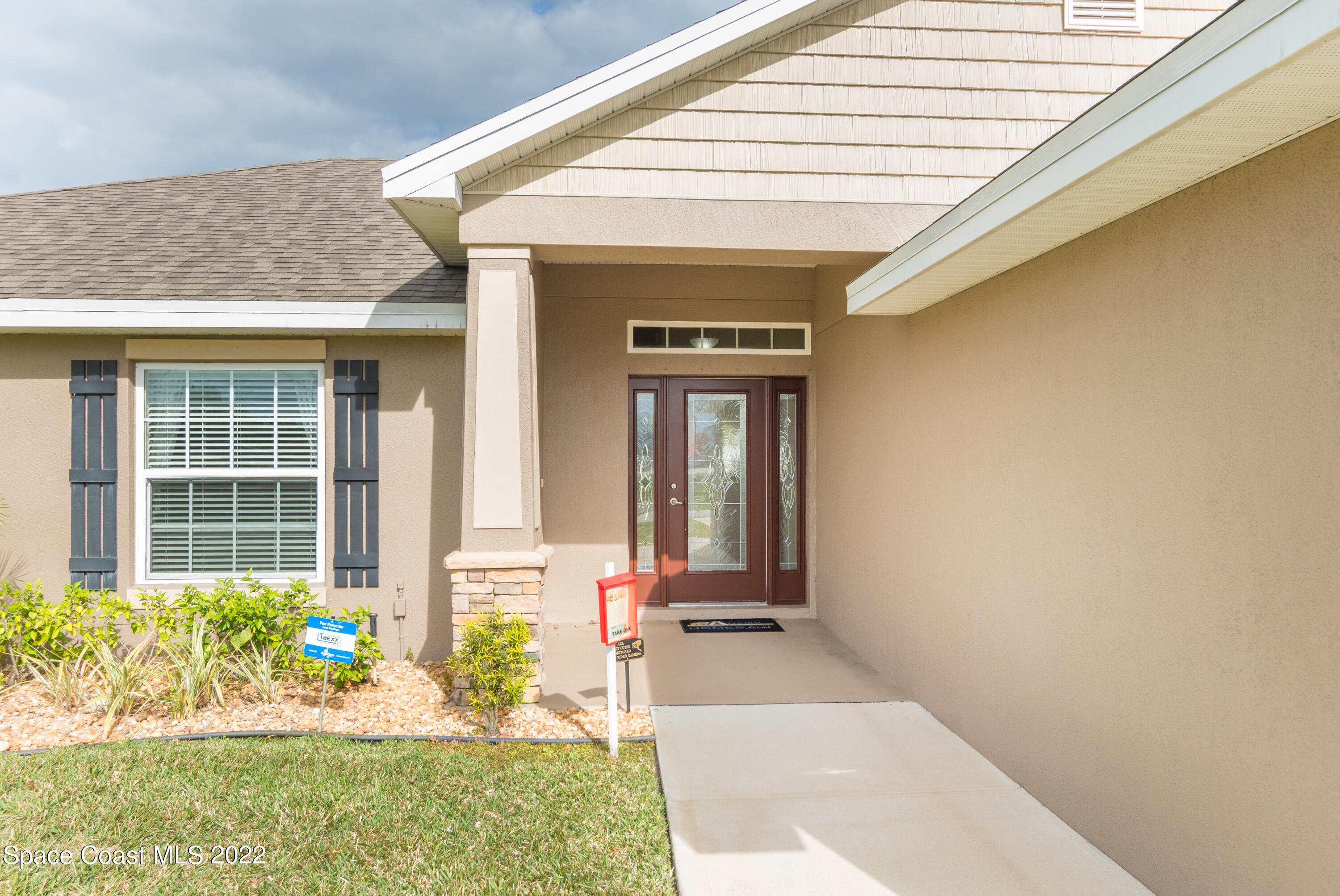 242 High Road Northwest Palm Bay, FL 32907 - Photo 3 of 19 Front Entrance