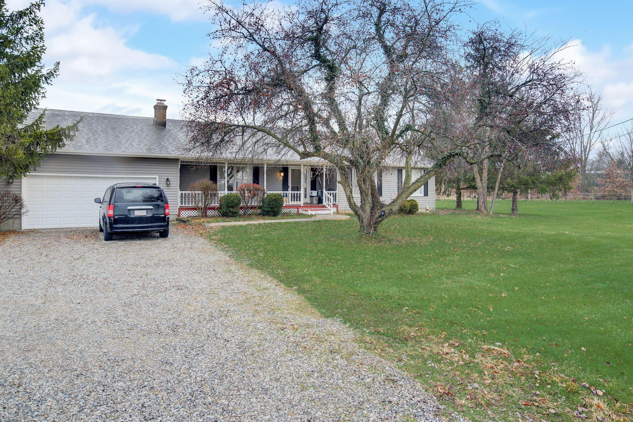 615 South Section Line Road Delaware, OH 43015 - Photo 2 of 18 Front S Section Line Rd-005