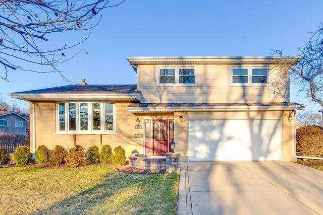 $504,000 | 1810 East Waverly Drive, Arlington Heights, IL 60004
